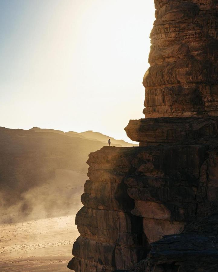 Golden Day Hotel Wadi Rum Bagian luar foto