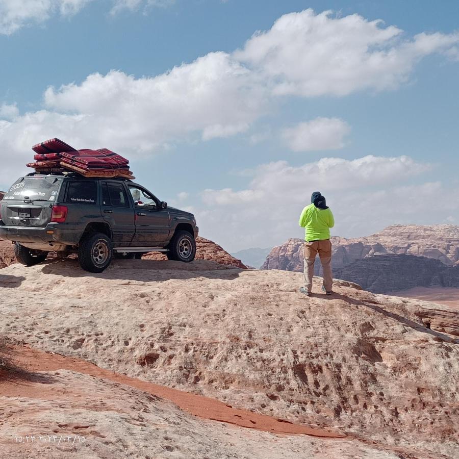Golden Day Hotel Wadi Rum Bagian luar foto