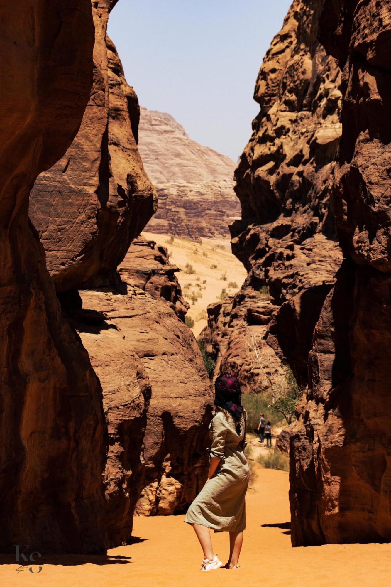 Golden Day Hotel Wadi Rum Bagian luar foto