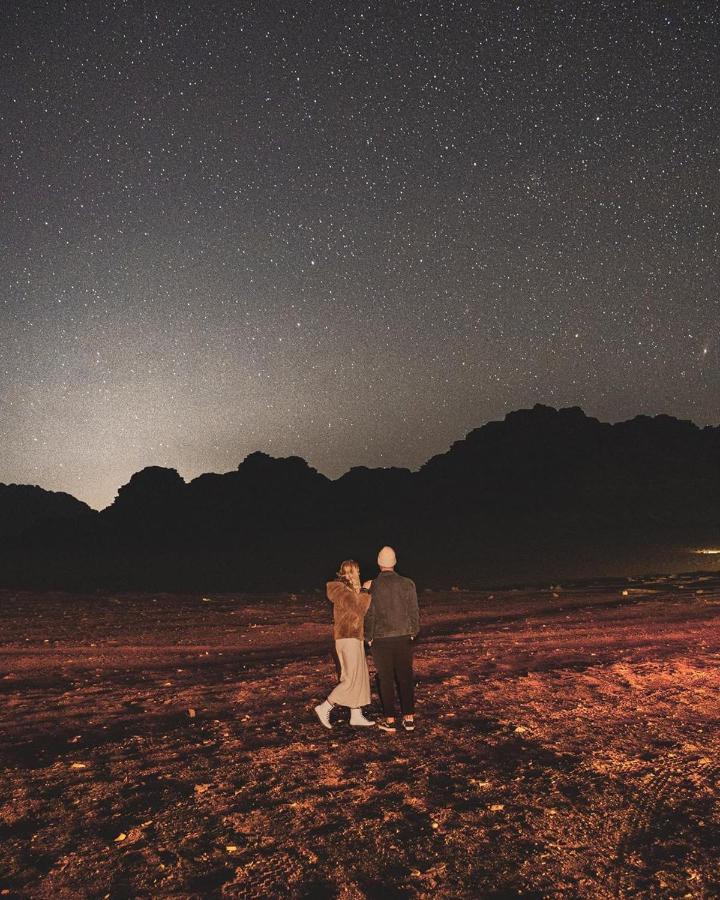 Golden Day Hotel Wadi Rum Bagian luar foto