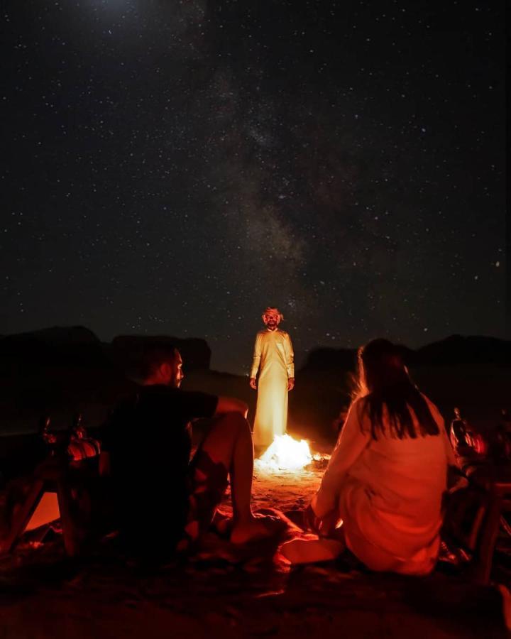 Golden Day Hotel Wadi Rum Bagian luar foto